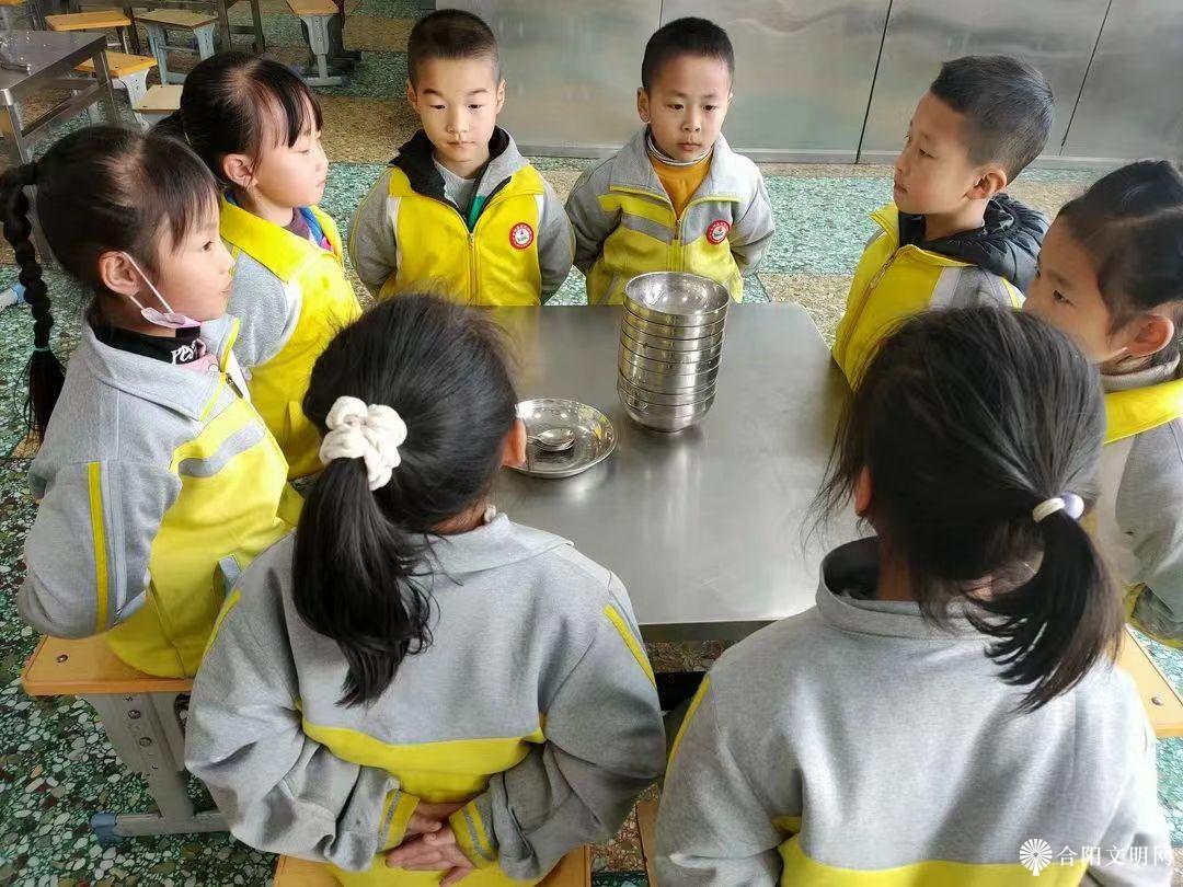 光盘行动  争当节粮小能手1.jpg